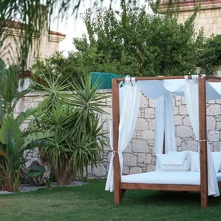 Otel Triangulo 2*