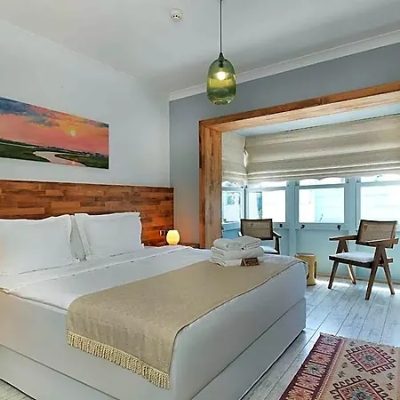 Triangulo Hotell 2*
