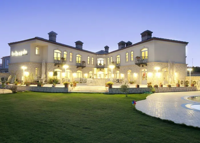 Triangulo Hotel Alaçatı