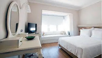 Triangulo Hotel Alaçatı